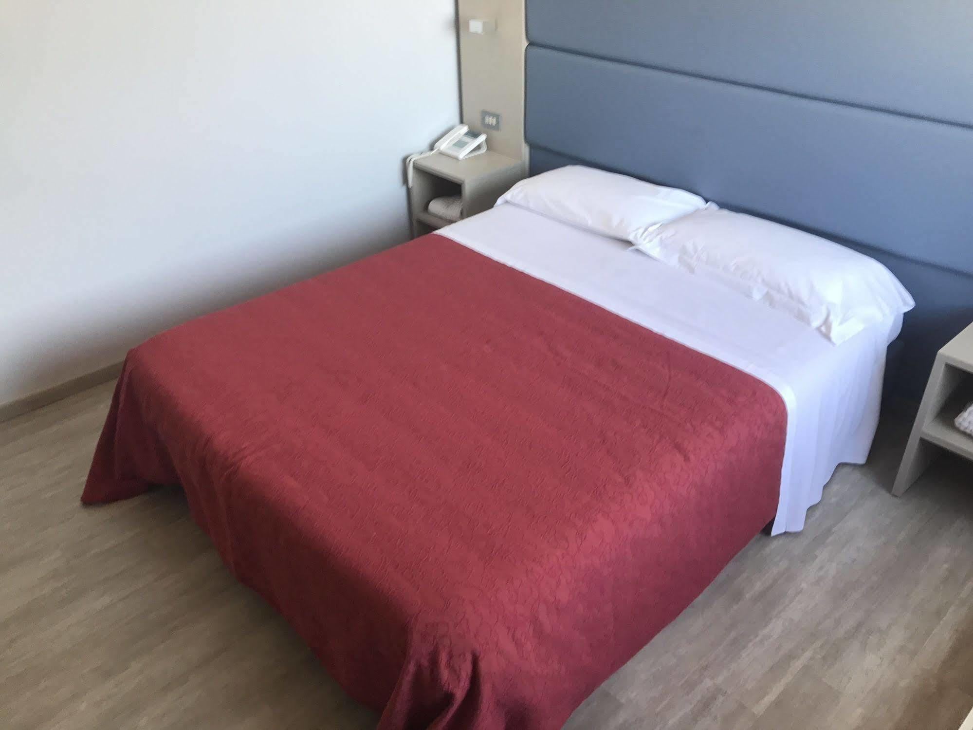 Hotel Elisabeth Due Fano Eksteriør bilde